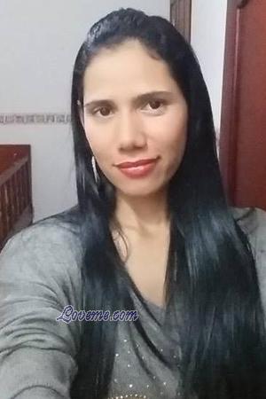 160418 - Karol Age: 40 - Colombia