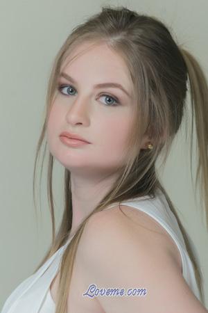 207422 - Daniela Age: 34 - Colombia