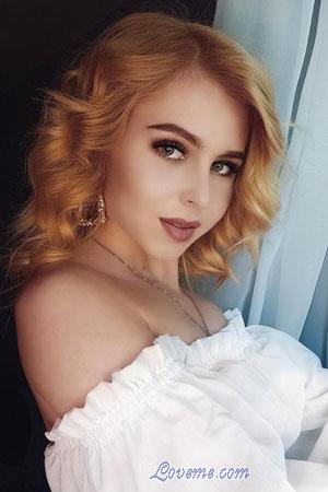 220735 - Nataliia Age: 24 - Ukraine