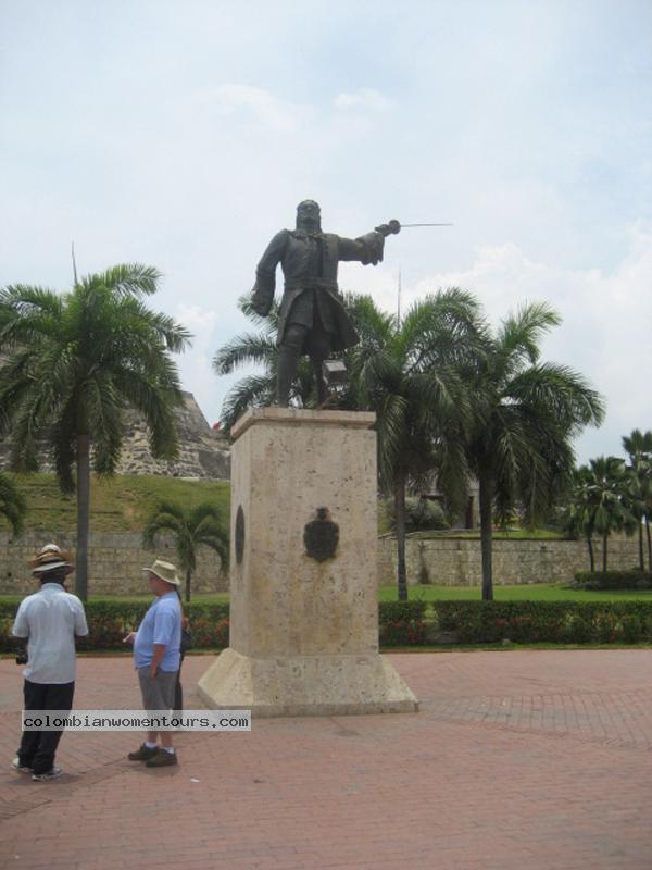 colombian-women-city-tour-3