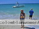 cartagena-women-boat-1104-59